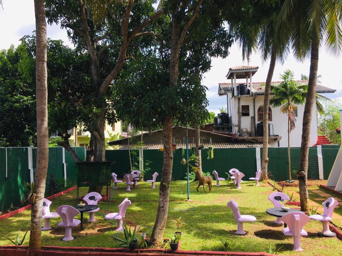 فندق Bathiya Tourist Guest أنرادابورام المظهر الخارجي الصورة